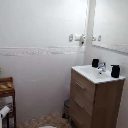 En El Centro De Con Terraza Έλτσε