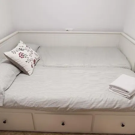 En El Centro De Con Terraza Έλτσε