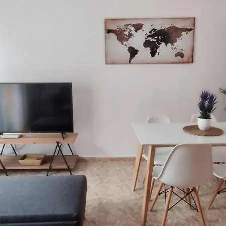 En El Centro De Con Terraza La Alborada *