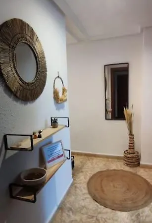 Apartamento En El Centro De Con Terraza La Alborada Elche
